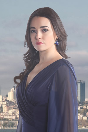 Merhamet Dizisi Oyuncusu Özgü Namal