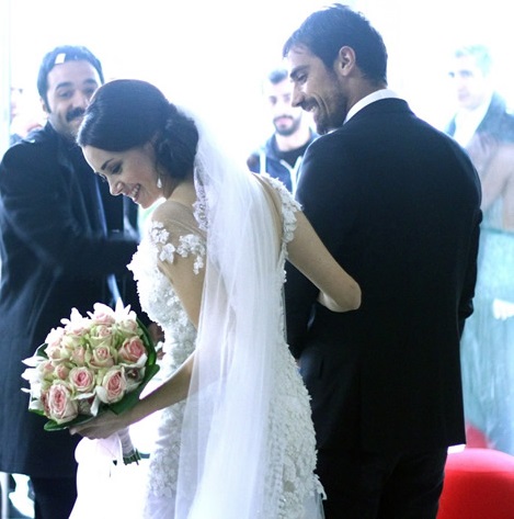 Merhamet Narin - Özgü Namal - Gelinliği