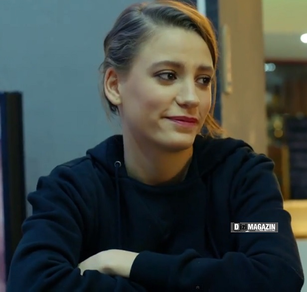 Medcezir Mira - Serenay Sarıkaya - Kıyafetleri